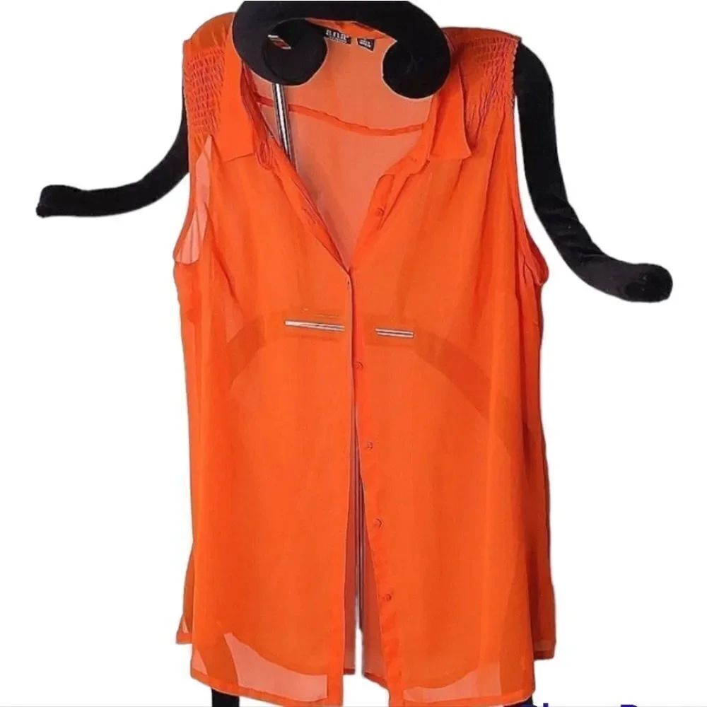 a. n. a. High-Low Bright Orange Smocked Button-Down Tank Top size M